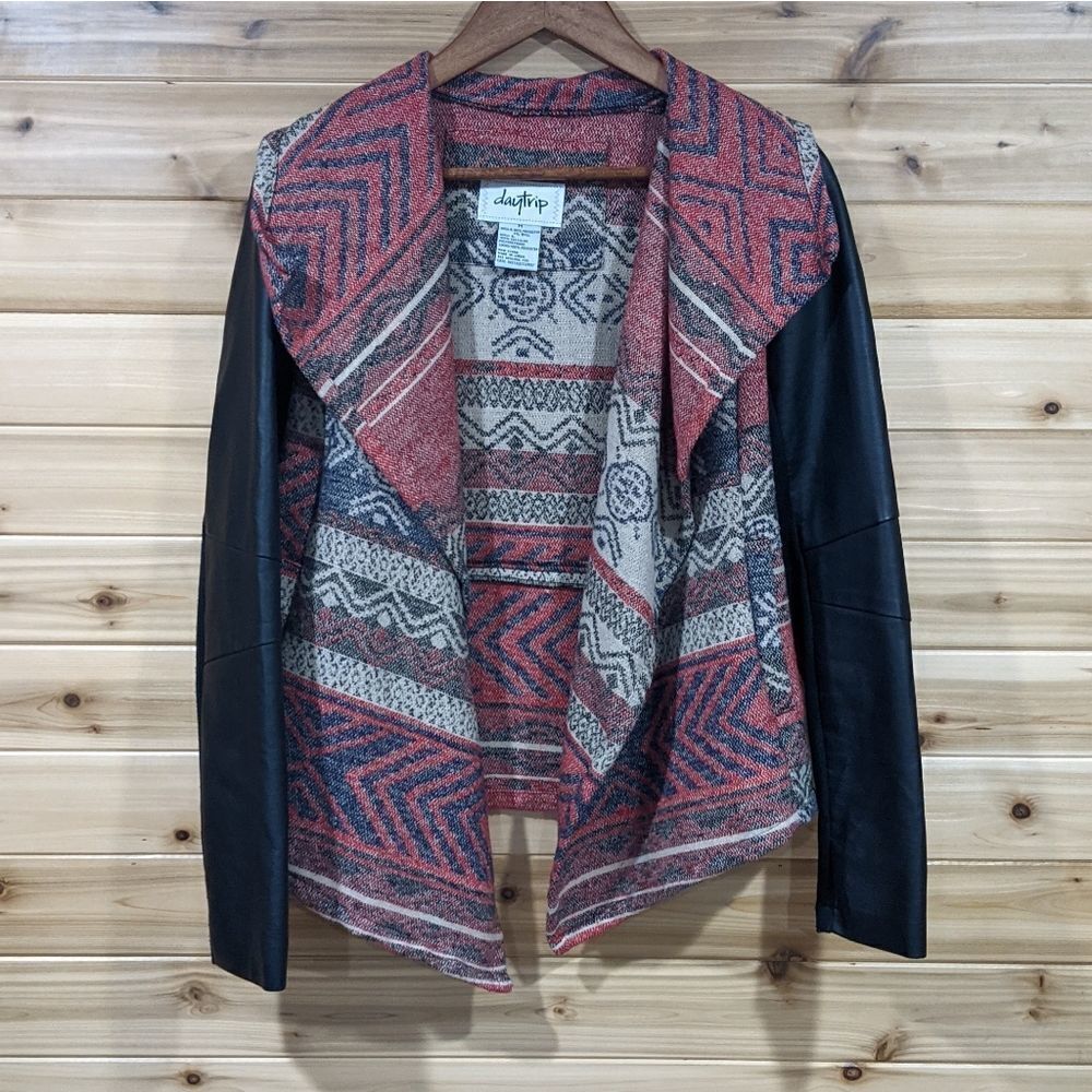 Daytrip Jacket Womens Medium Red Southwest Pattern Faux Leather‎ Jacket